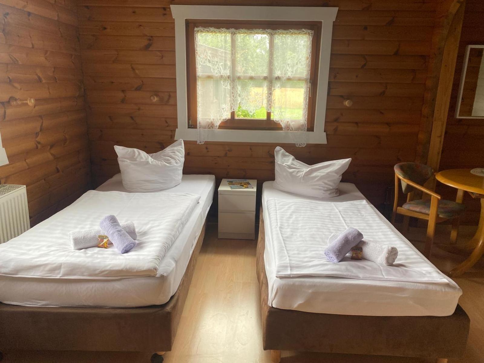 Abb Sportcenter Gaensefurth, Doppelzimmer Ohne Kueche, Standard Doppelzimmer Mit Kueche Hecklingen  Extérieur photo